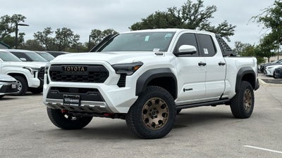 2026 Toyota Tacoma i-FORCE MAX Trailhunter