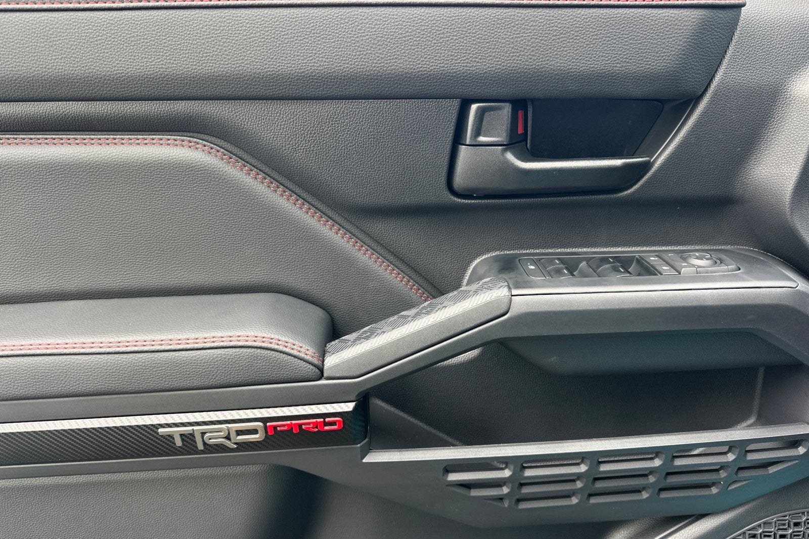 2026 Toyota Tacoma i-FORCE MAX TRD Pro
