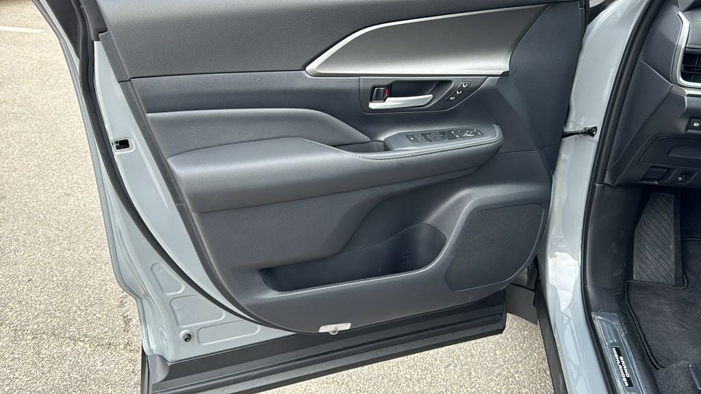 2026 Toyota Grand Highlander Hybrid Nightshade Edition