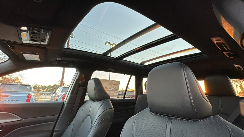 2026 Toyota Grand Highlander Hybrid Hybrid Nightshade