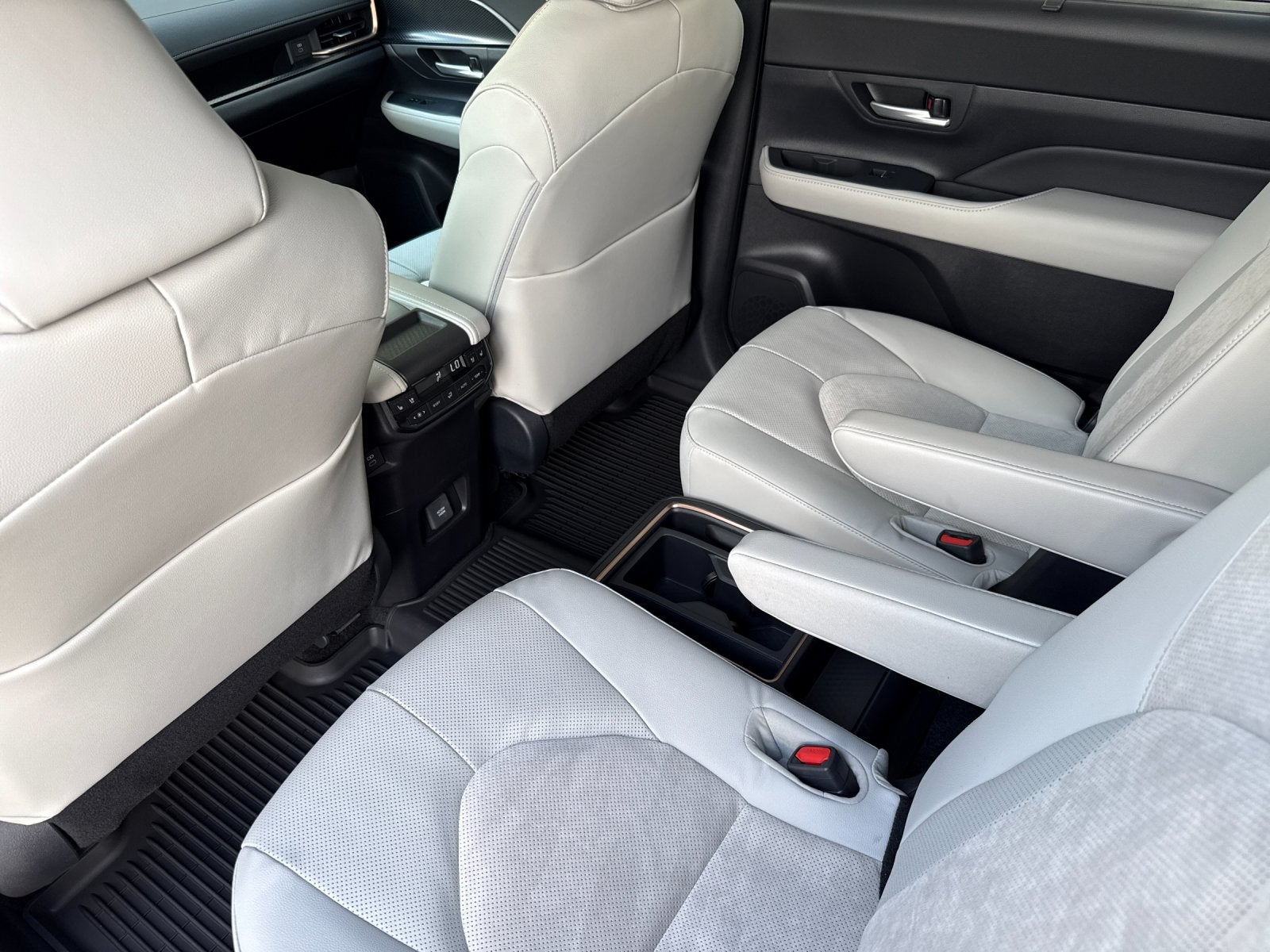 2026 Toyota Grand Highlander Hybrid Hybrid MAX Platinum