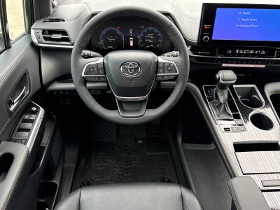 2026 Toyota Sienna Woodland Edition