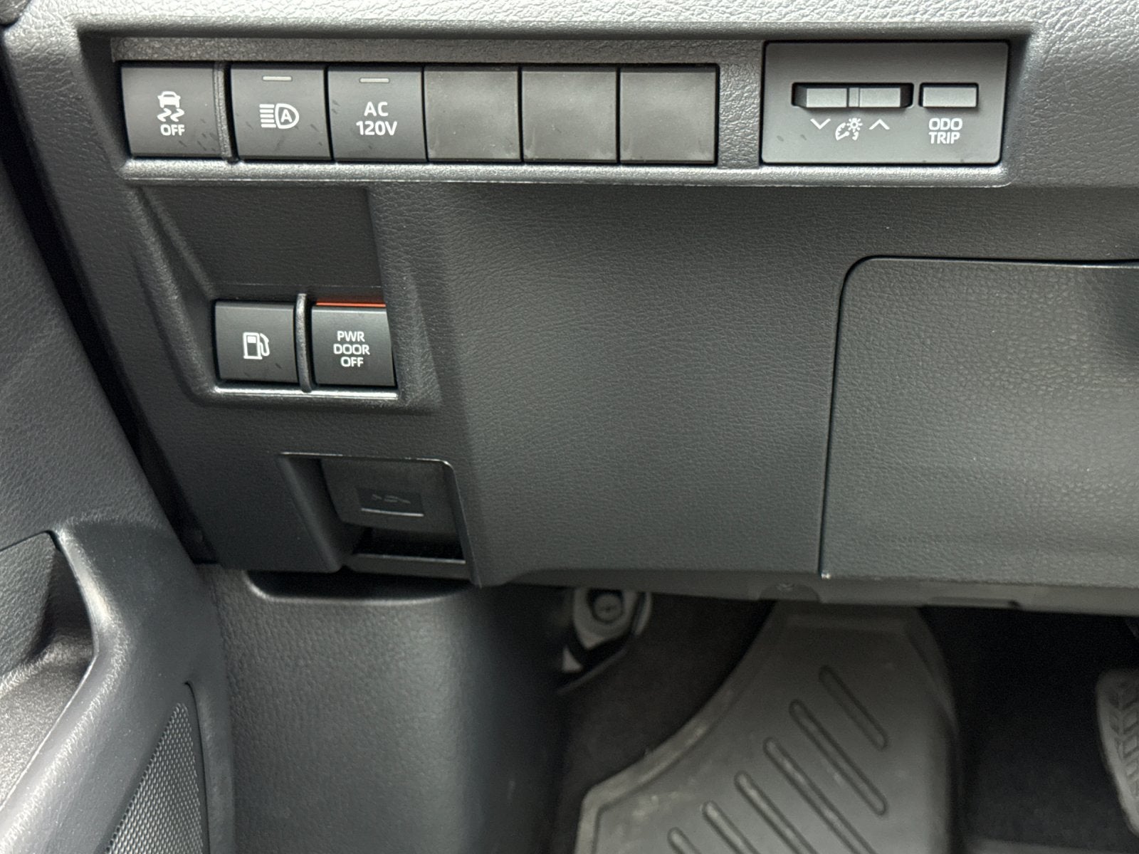 2026 Toyota Sienna Woodland Edition