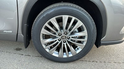 2026 Toyota Highlander Hybrid Hybrid Platinum