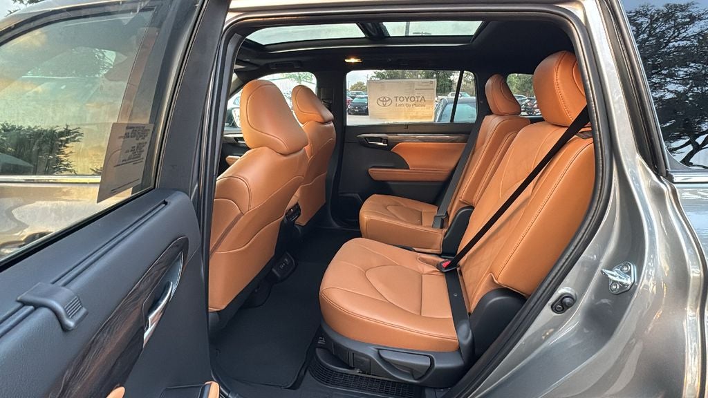 2026 Toyota Highlander Hybrid Hybrid Platinum