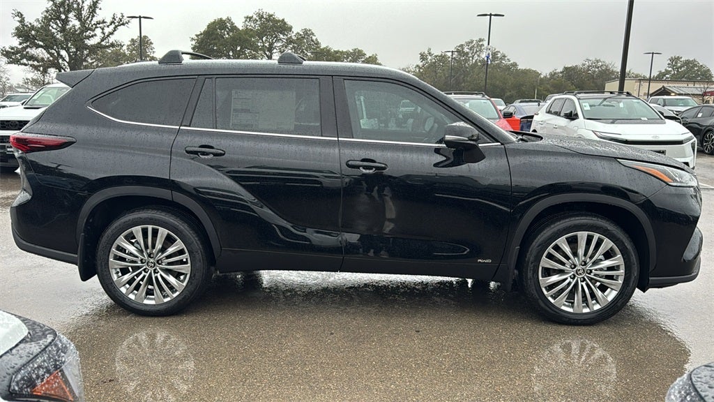 2026 Toyota Highlander Hybrid Hybrid Platinum