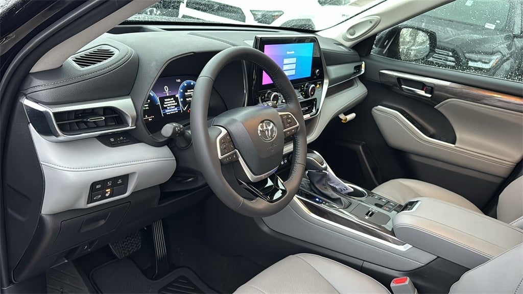 2026 Toyota Highlander Hybrid Hybrid Platinum