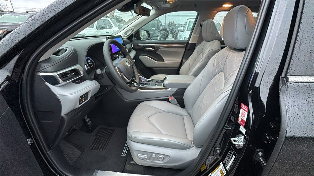 2026 Toyota Highlander Hybrid Hybrid Platinum