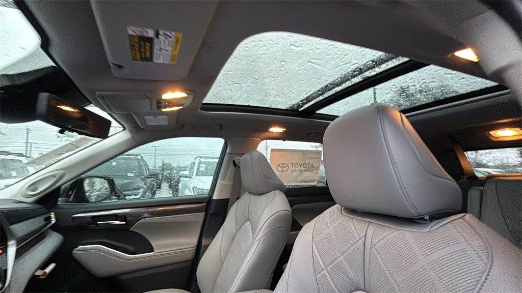 2026 Toyota Highlander Hybrid Hybrid Platinum