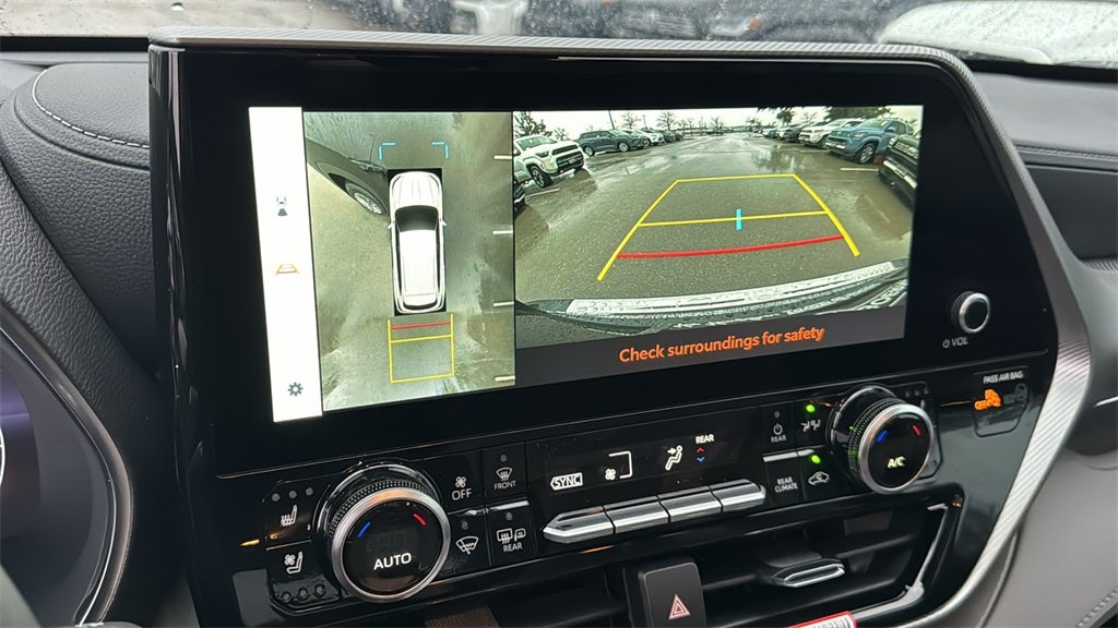 2026 Toyota Highlander Hybrid Hybrid Platinum