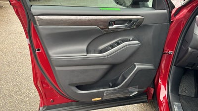 2026 Toyota Highlander Hybrid Hybrid Platinum