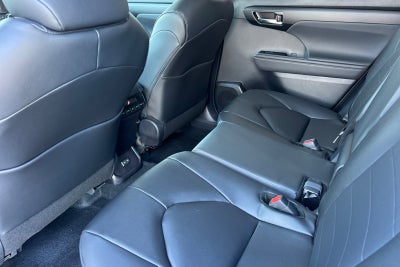 2026 Toyota Highlander Hybrid XLE