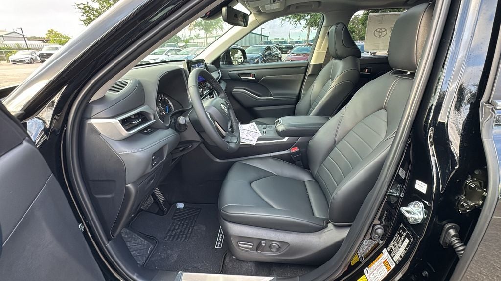 2026 Toyota Highlander Hybrid Hybrid XLE