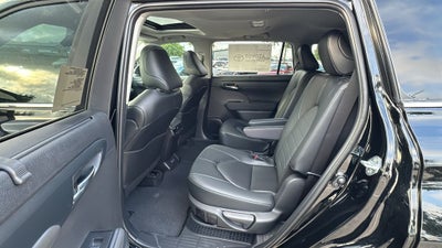 2026 Toyota Highlander Hybrid Hybrid XLE