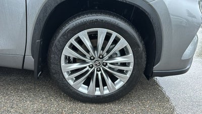 2026 Toyota Highlander Platinum