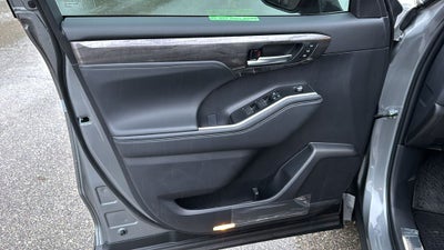 2026 Toyota Highlander Platinum
