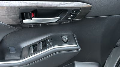 2026 Toyota Highlander Platinum