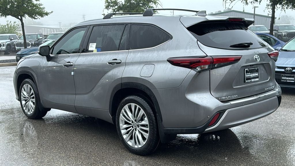 2026 Toyota Highlander Platinum
