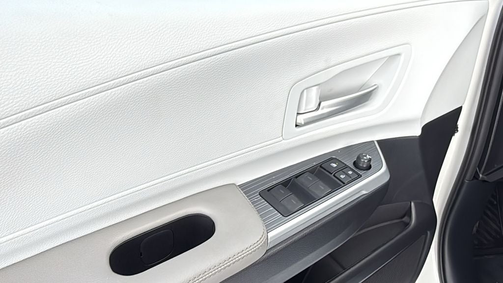 2026 Toyota Sienna XLE 8 Passenger
