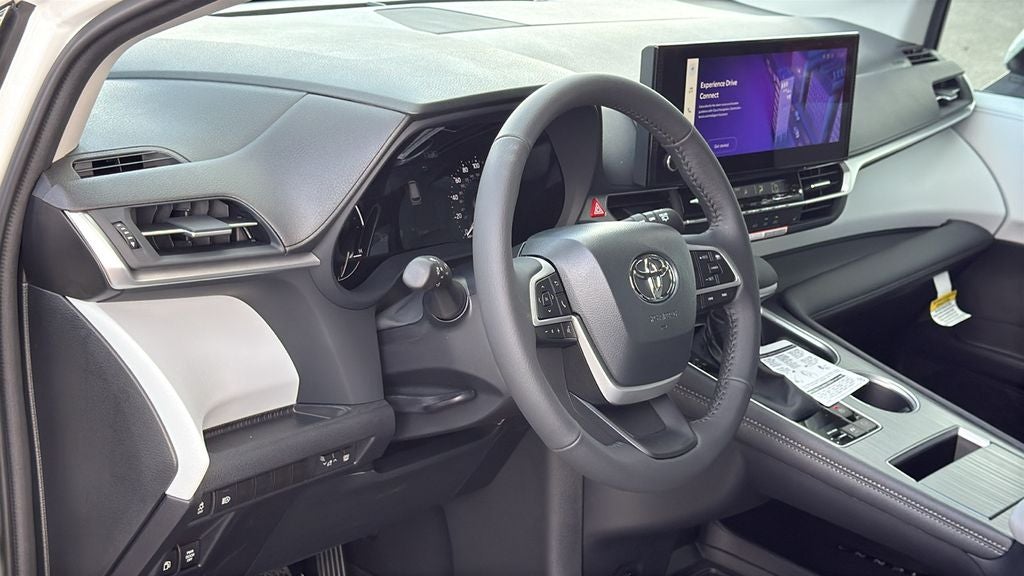2026 Toyota Sienna XLE 8 Passenger