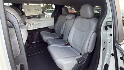 2026 Toyota Sienna XLE 8 Passenger