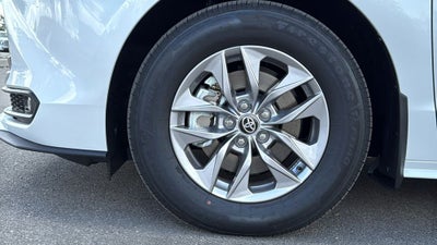 2026 Toyota Sienna XLE 8 Passenger