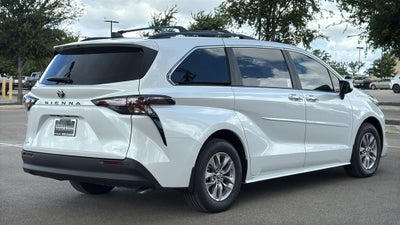 2026 Toyota Sienna XLE 8 Passenger