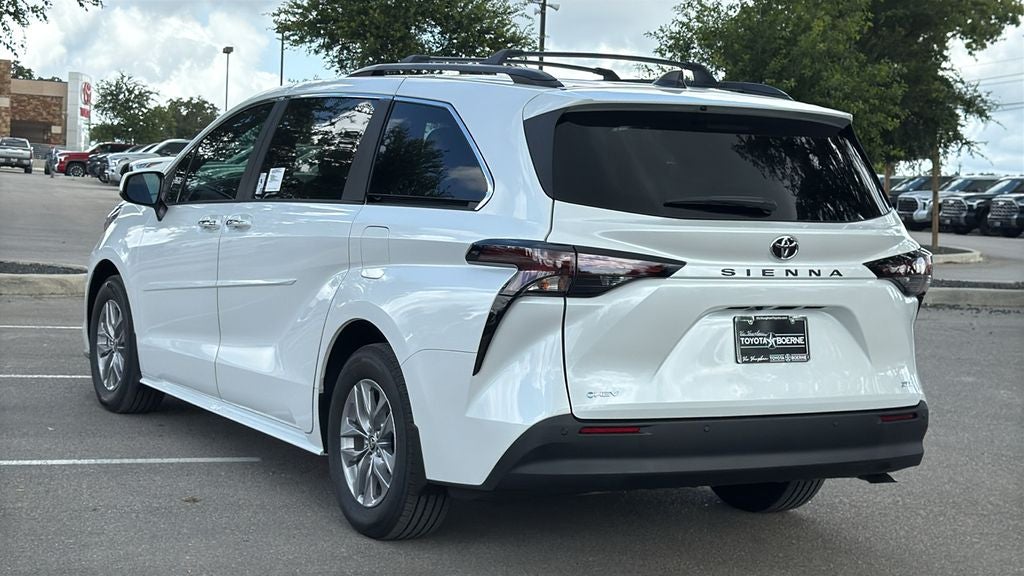 2026 Toyota Sienna XLE 8 Passenger
