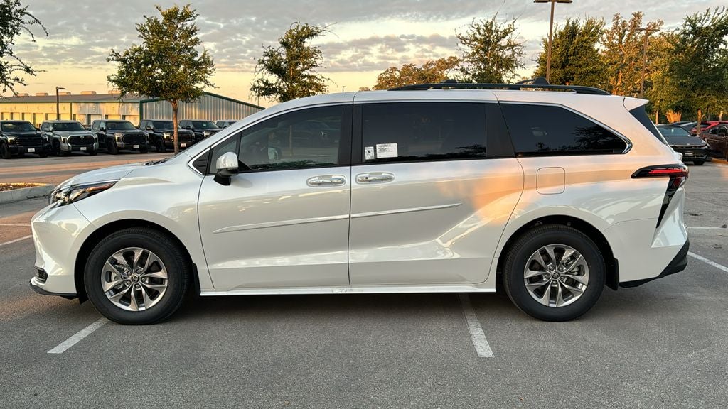 2026 Toyota Sienna XLE