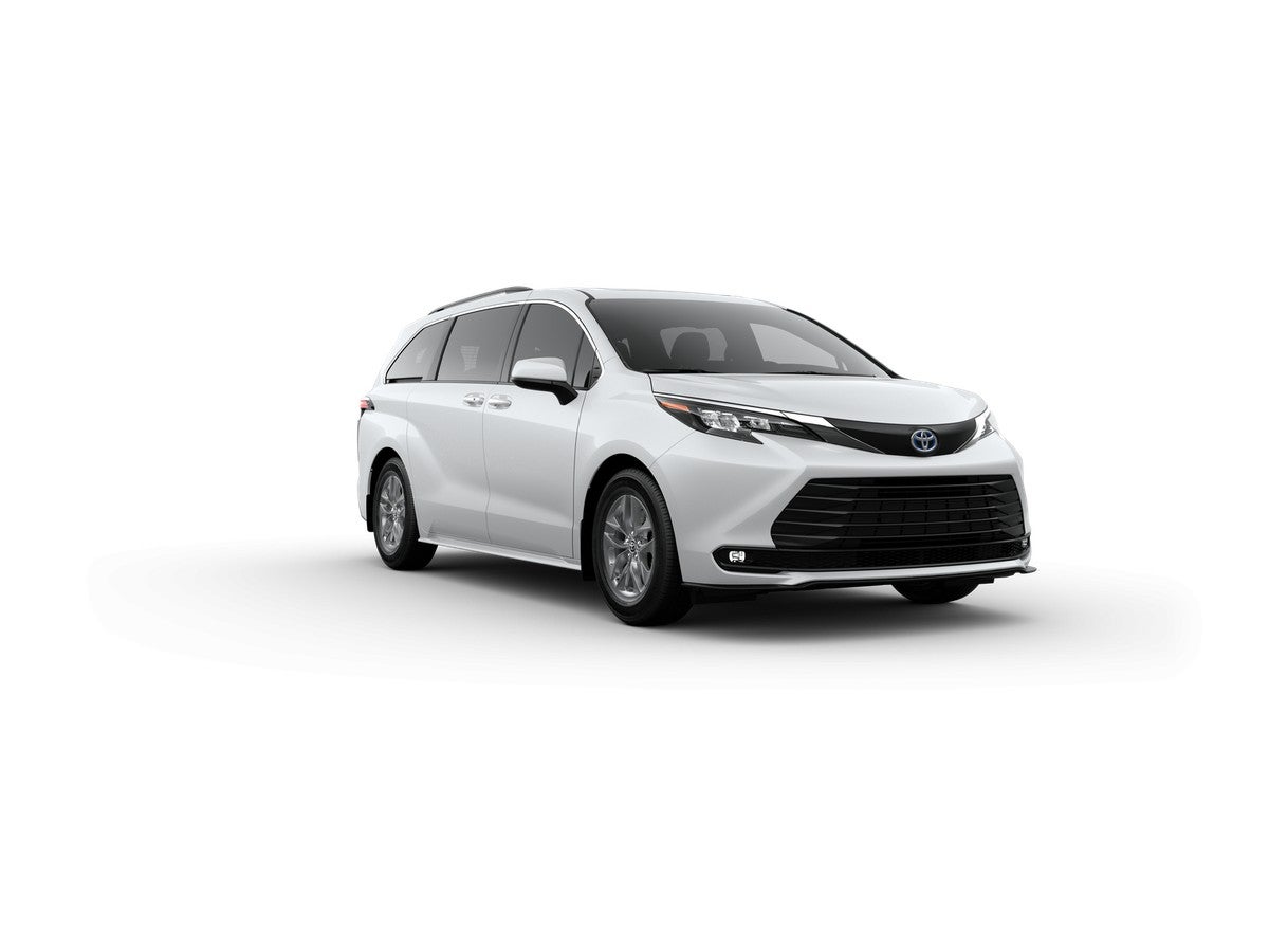 2025 Toyota Sienna XLE 8 Passenger