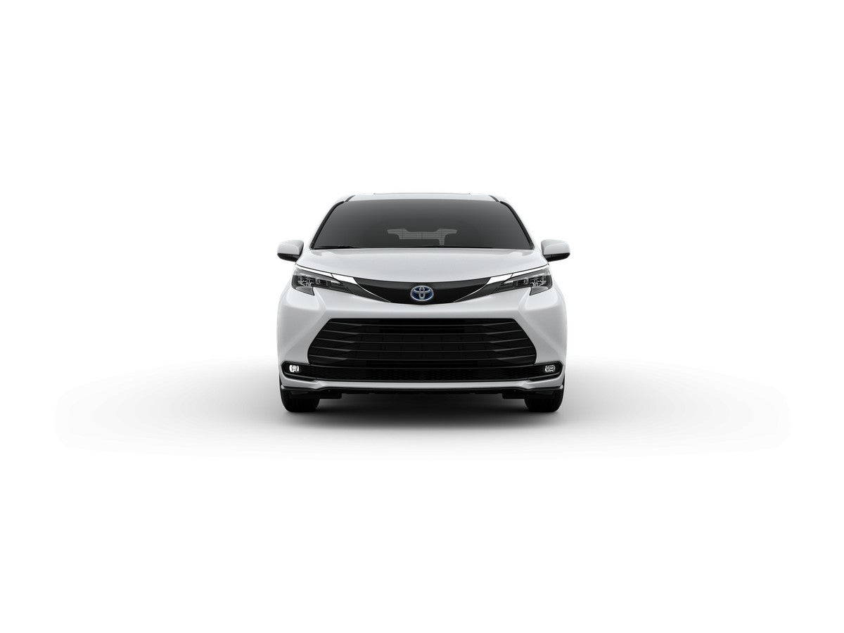 2025 Toyota Sienna XLE 8 Passenger