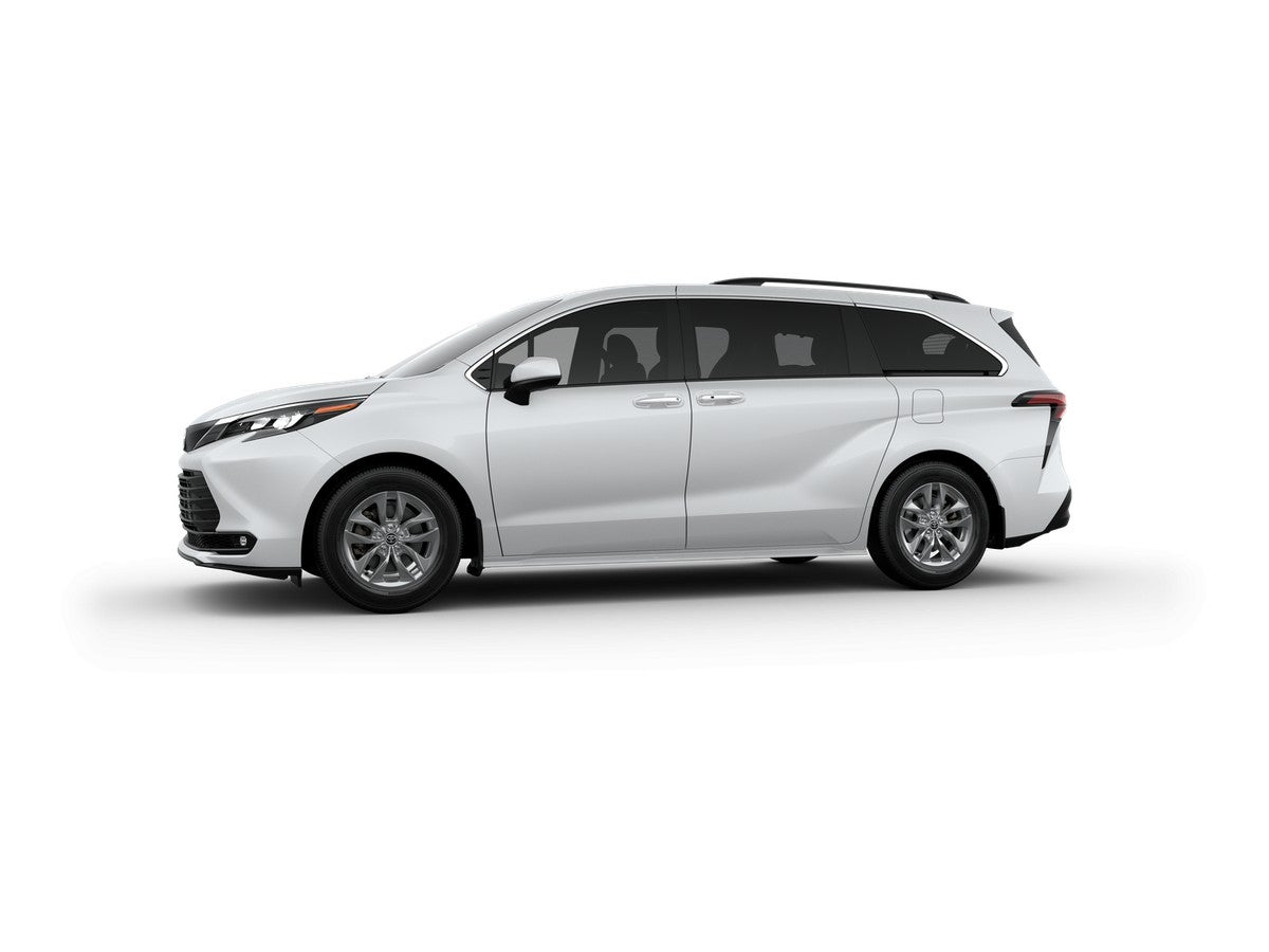 2025 Toyota Sienna XLE 8 Passenger
