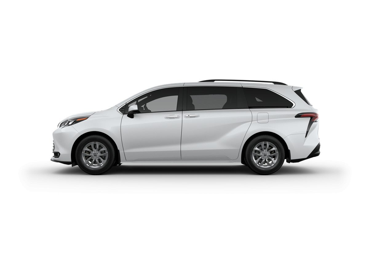 2025 Toyota Sienna XLE 8 Passenger