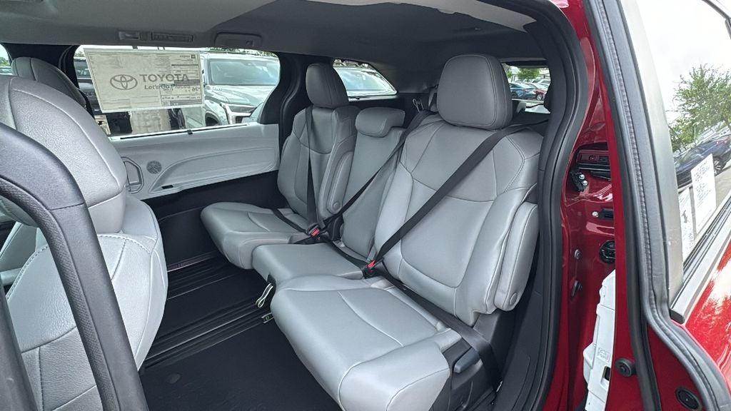 2026 Toyota Sienna XLE 8 Passenger