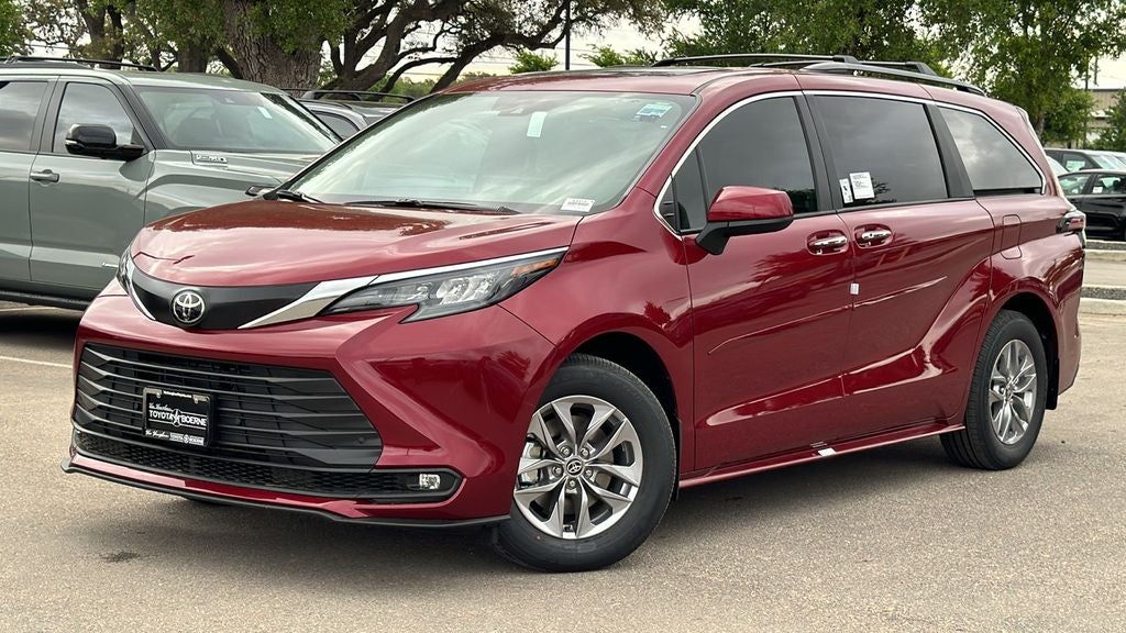 2026 Toyota Sienna XLE 8 Passenger