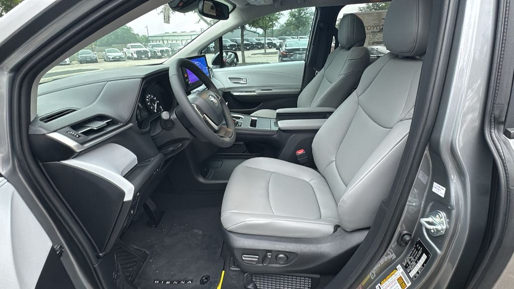 2026 Toyota Sienna XLE 8 Passenger