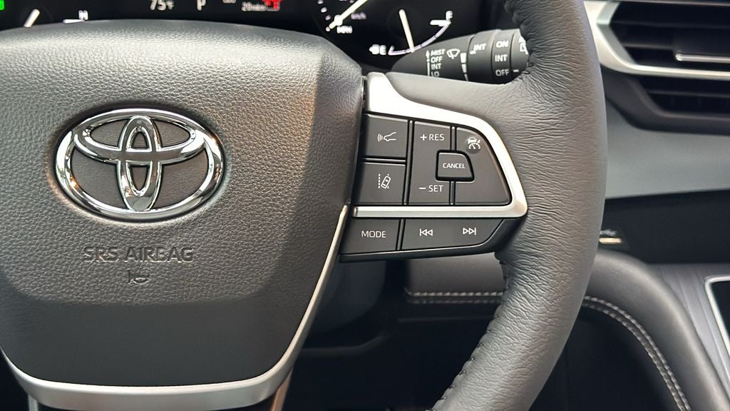 2026 Toyota Sienna XLE 8 Passenger