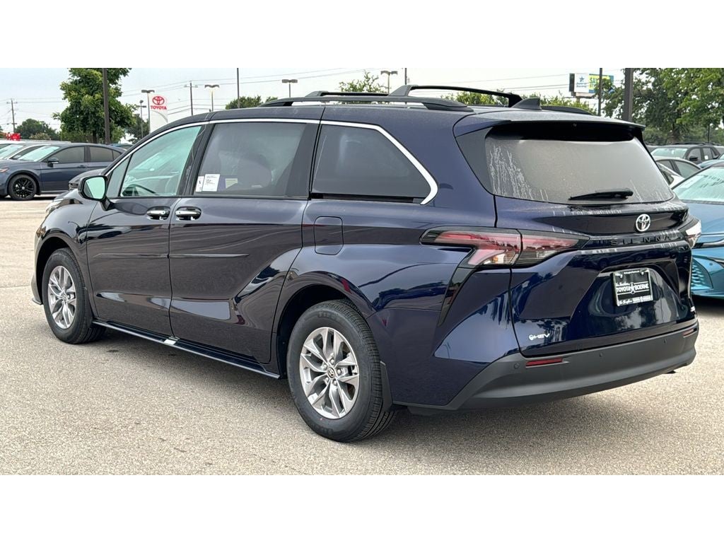 2026 Toyota Sienna XLE