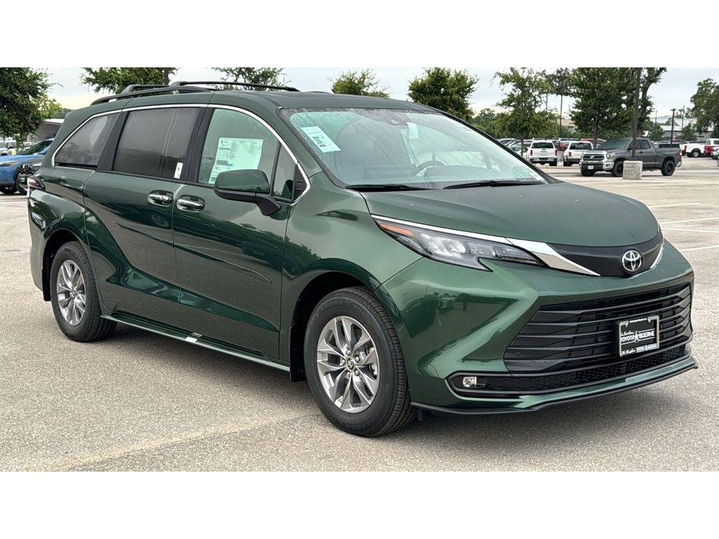 2026 Toyota Sienna XLE