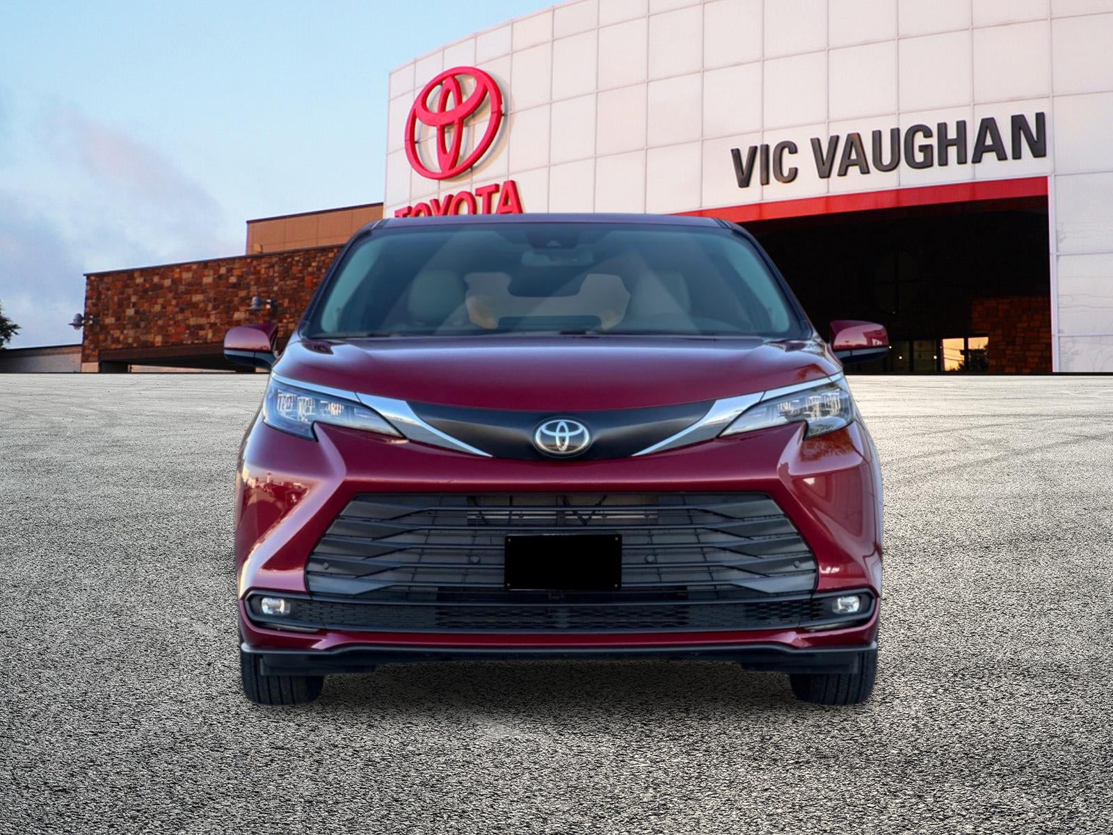 2026 Toyota Sienna XLE 8 Passenger