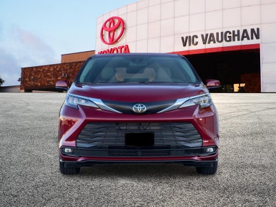 2026 Toyota Sienna XLE 8 Passenger