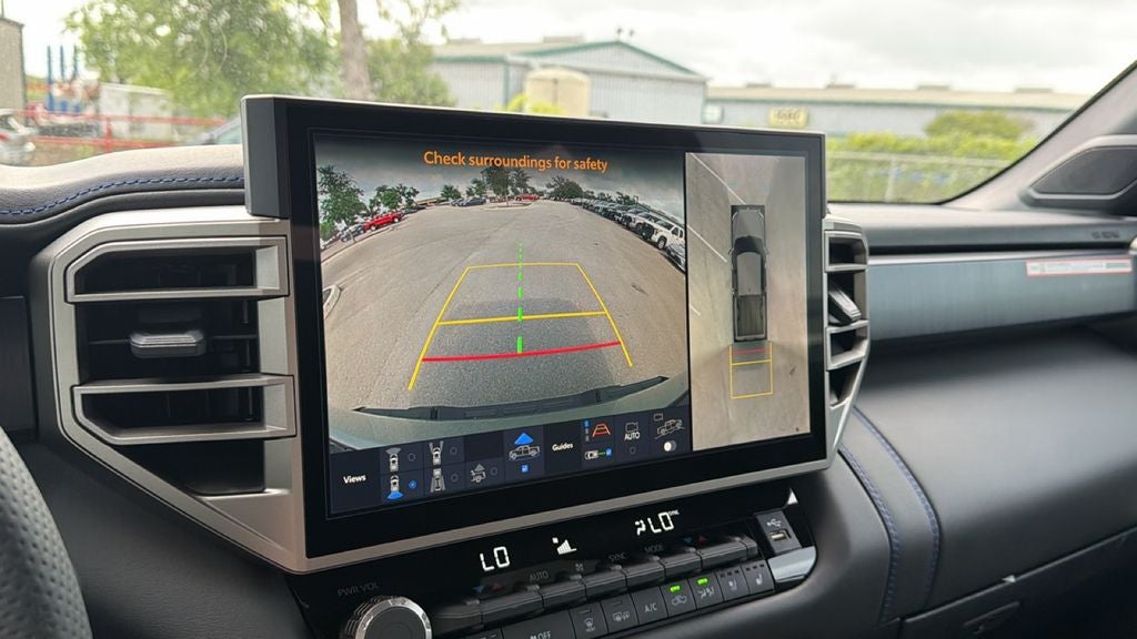 2026 Toyota Tundra i-FORCE MAX Platinum i-FORCE MAX