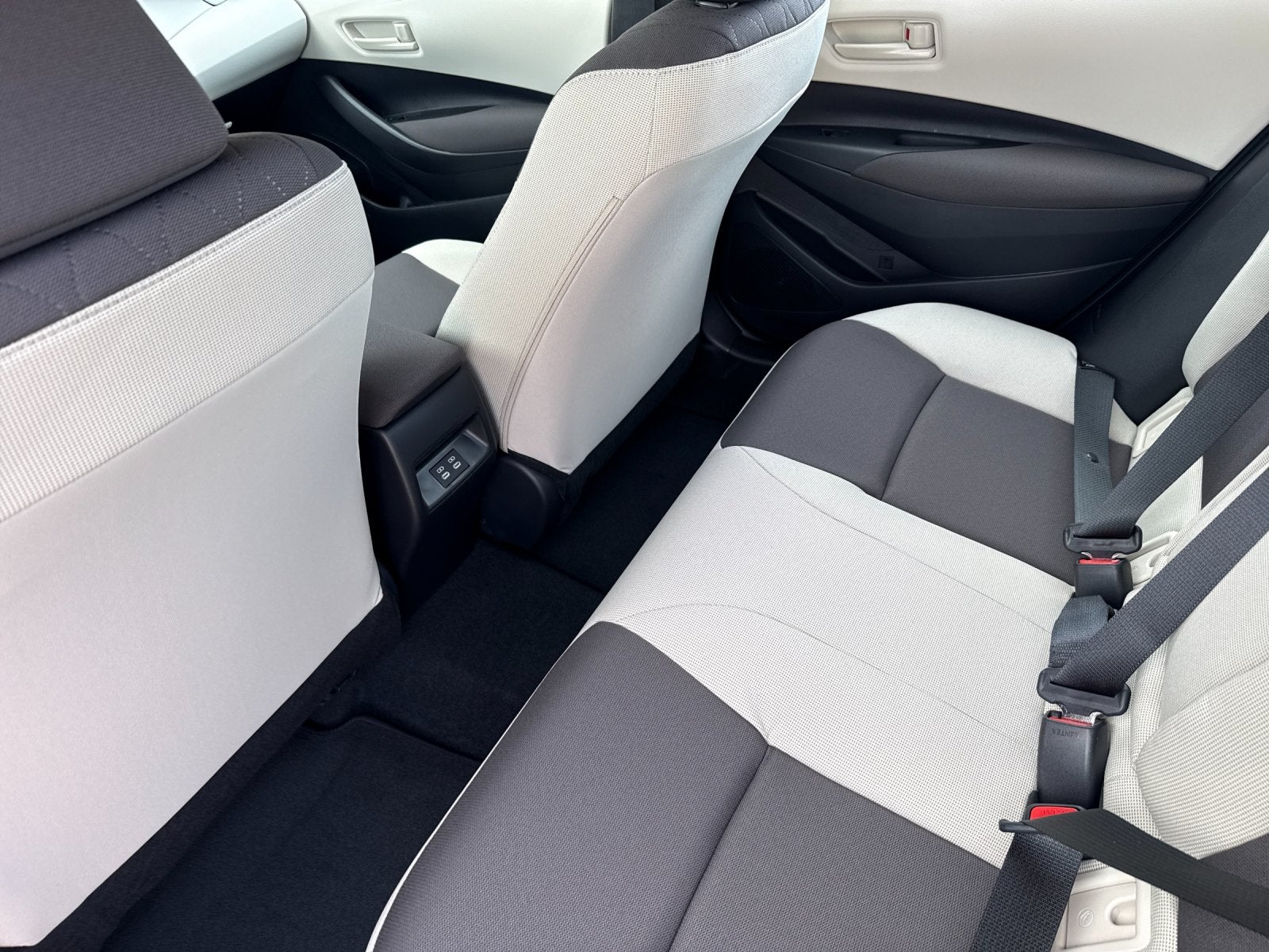 2027 Toyota Corolla LE