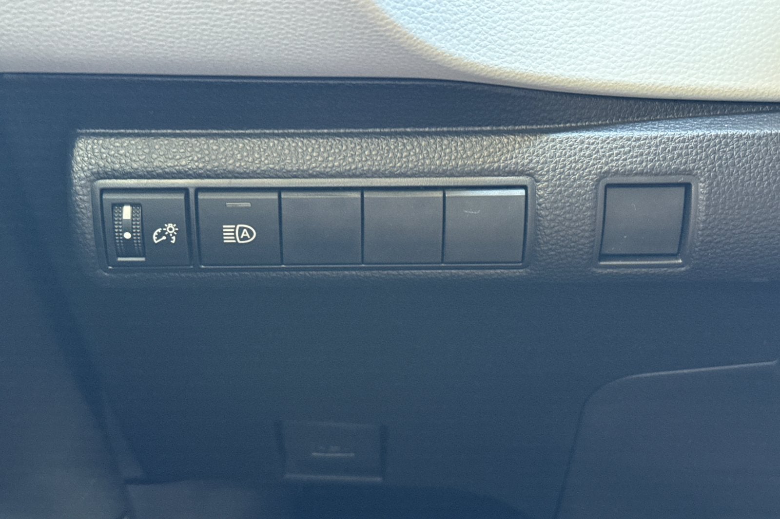 2027 Toyota Corolla SE