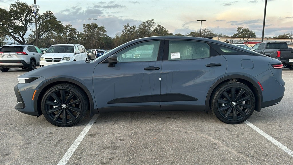 2026 Toyota Toyota Crown Nightshade