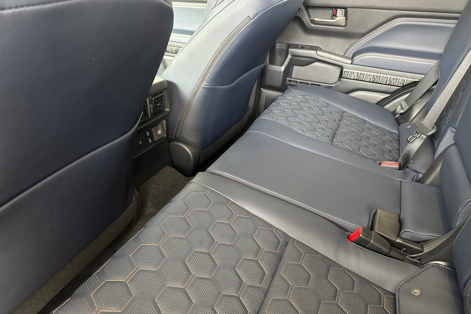 2026 Toyota 4Runner i-FORCE MAX Hybrid Platinum