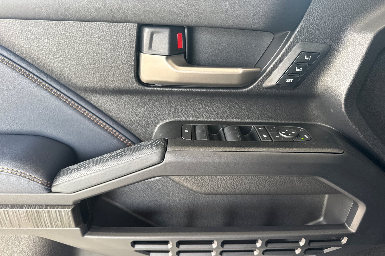 2026 Toyota 4Runner i-FORCE MAX Hybrid Platinum