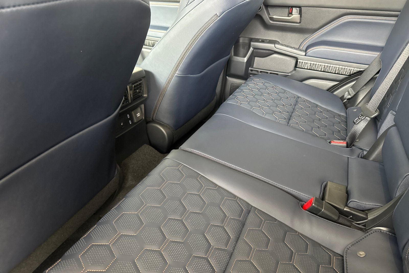 2026 Toyota 4Runner i-FORCE MAX Hybrid Platinum