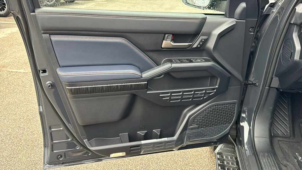 2026 Toyota 4Runner i-FORCE MAX Platinum