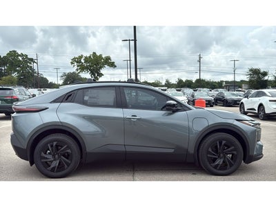 2026 Toyota C-HR SE